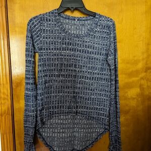 [Women's] Blue Patterned Long Sleeve Top
